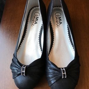 Mia Amore Black wedge dress shoes